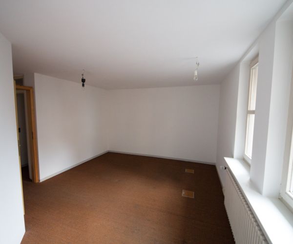 Home Staging Esslingen - Gewerbeimmobilie - Besprechungsraum - Vorher