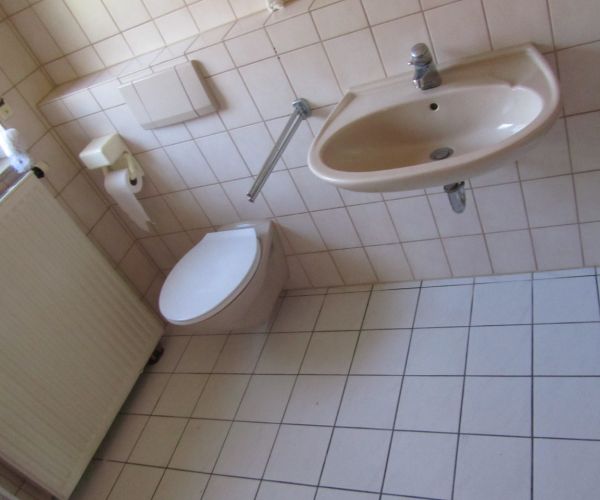 Home Staging Ebersbach - Einfamilienhaus - Badezimmer - Vorher