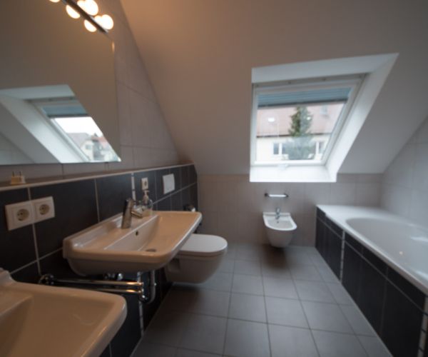 Home Staging Ludwigsburg - Penthouse - Bad - Vorher