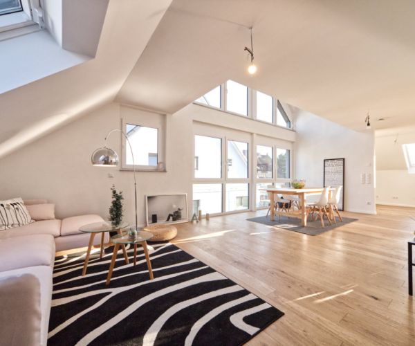 Home Staging Schorndorf - Penthouse Maisonette - Wohnzimmer - Nachher