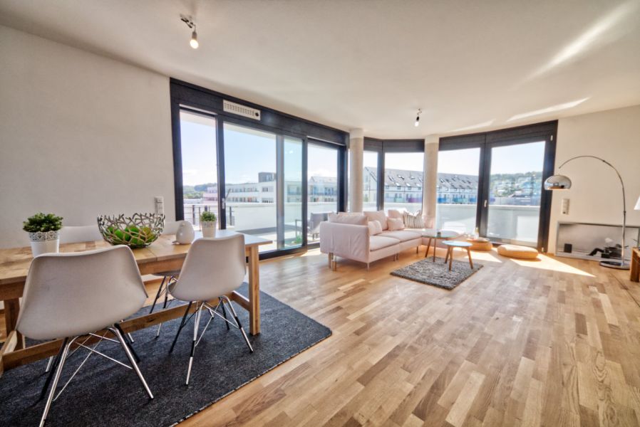 Home Staging Tübingen - Penthouse Villa - Esszimmer Wohnzimmer