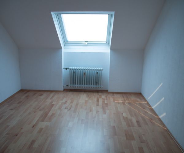 Home Staging Wolfschlugen - Wohnung - Schlafzimmer - Vorher