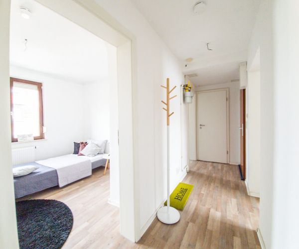 Home Staging Stuttgart - Wohnung - Flur nachher