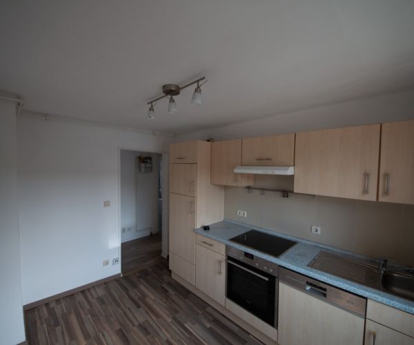 Home Staging Stuttgart - Wohnung - Küche vorher
